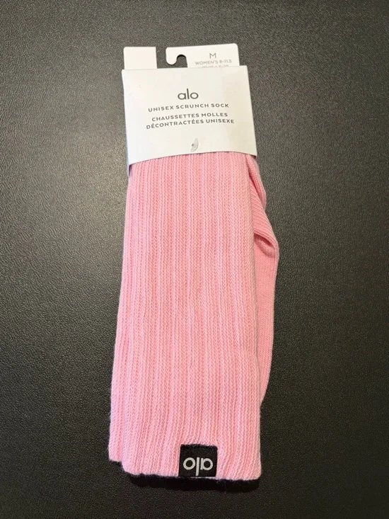 ALO Yoga Scrunch Socks Sweet Pink SZ M - Picture 4 of 9